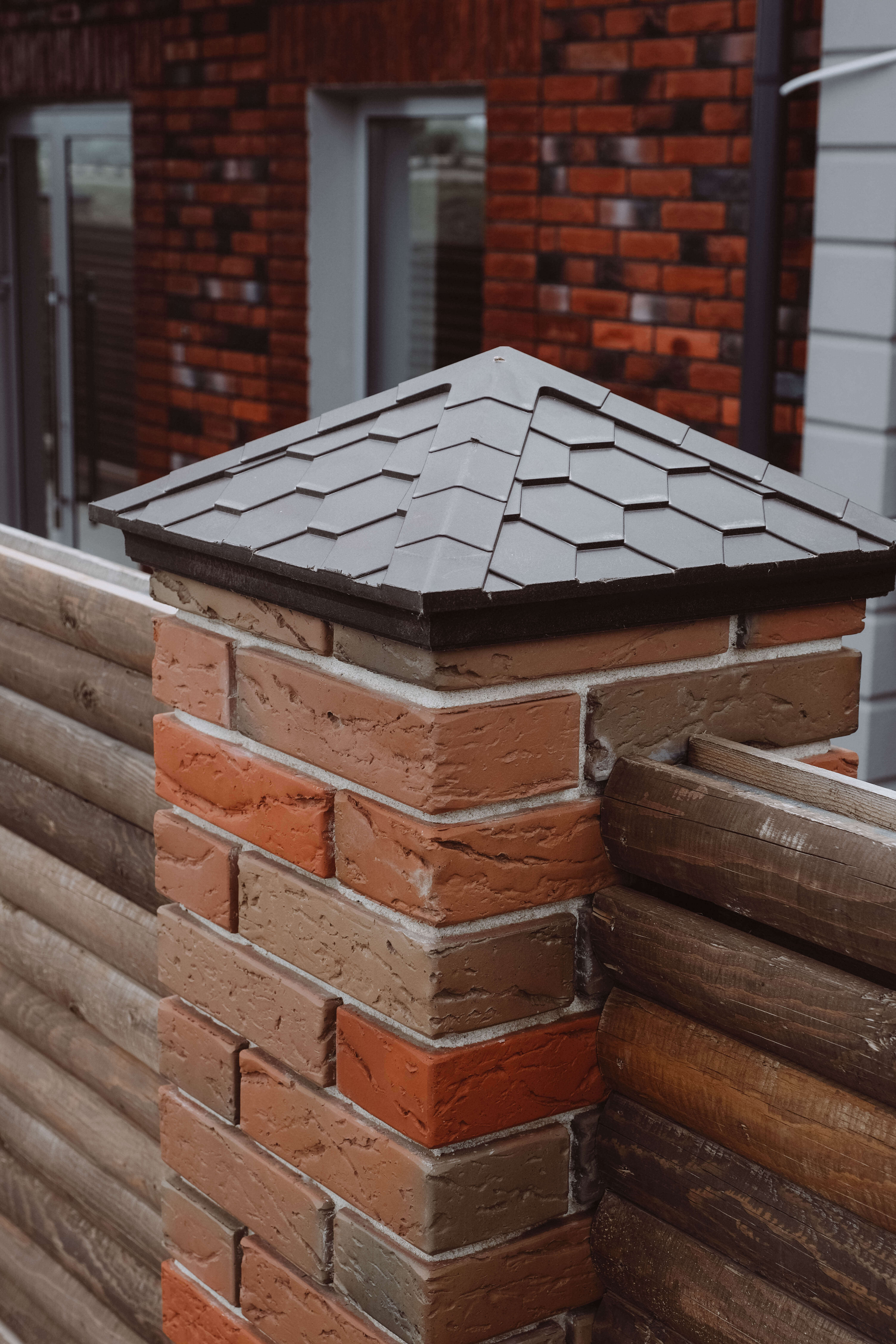 Колпак Zking Эверест Коричневый на столб 1.5х1.5 кирпича (390х390мм) в Сургуте фото